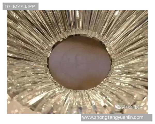 专业足球鞋鞋钉的选择与使用技巧助你提升场上表现与舒适度